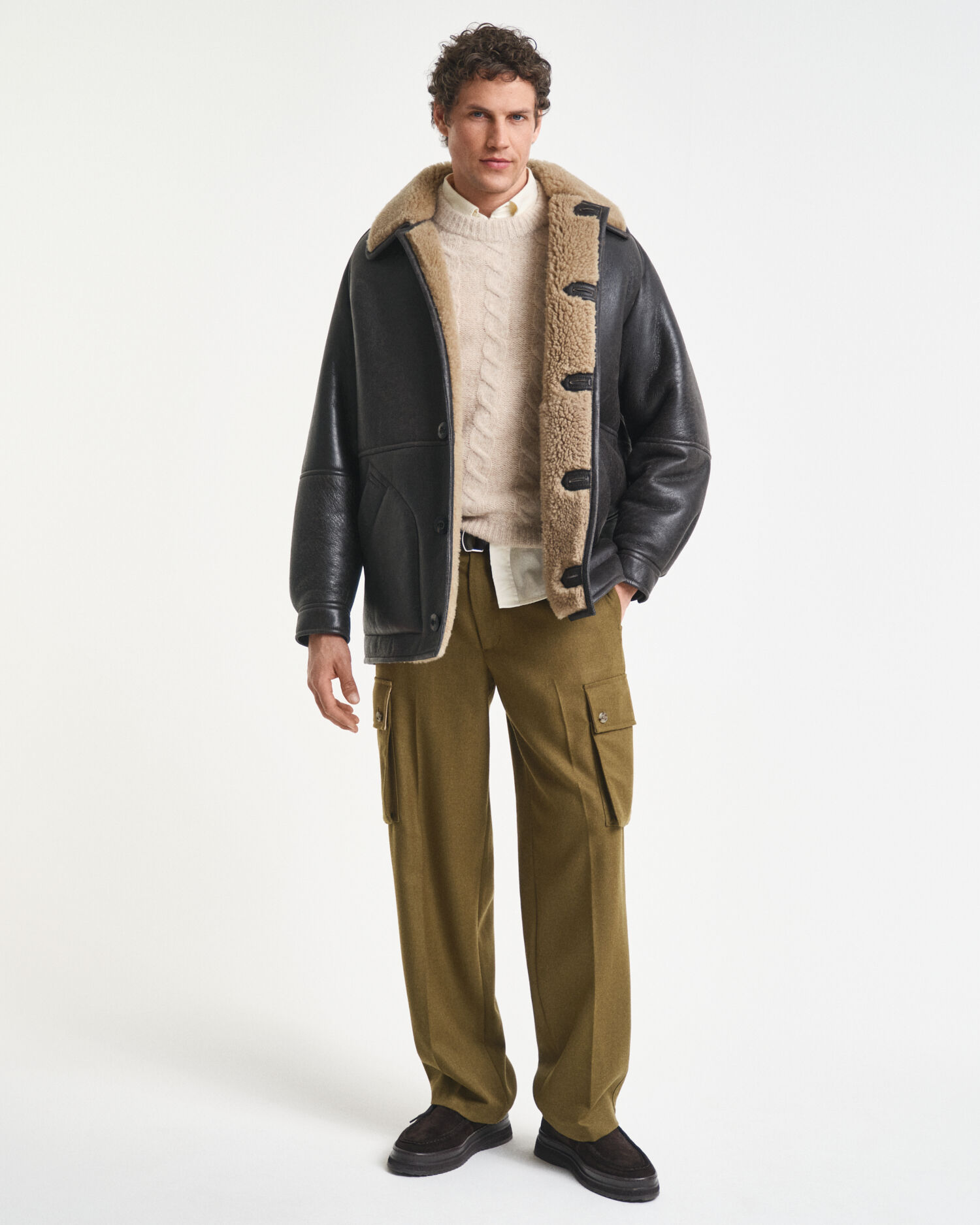 Casaco em pele e lã de bezerro com efeito envelhecido