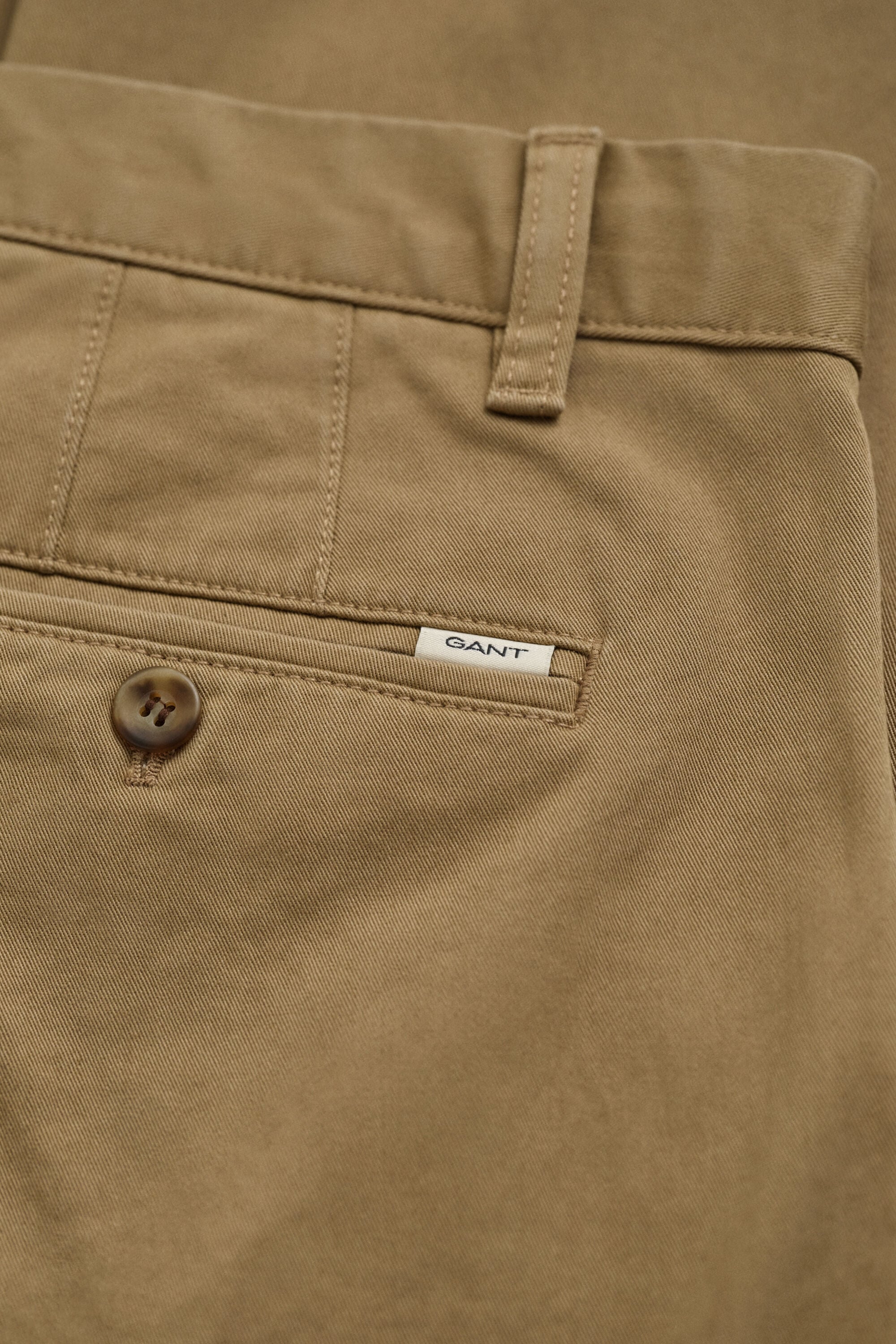 Calças chino confortáveis regular fit