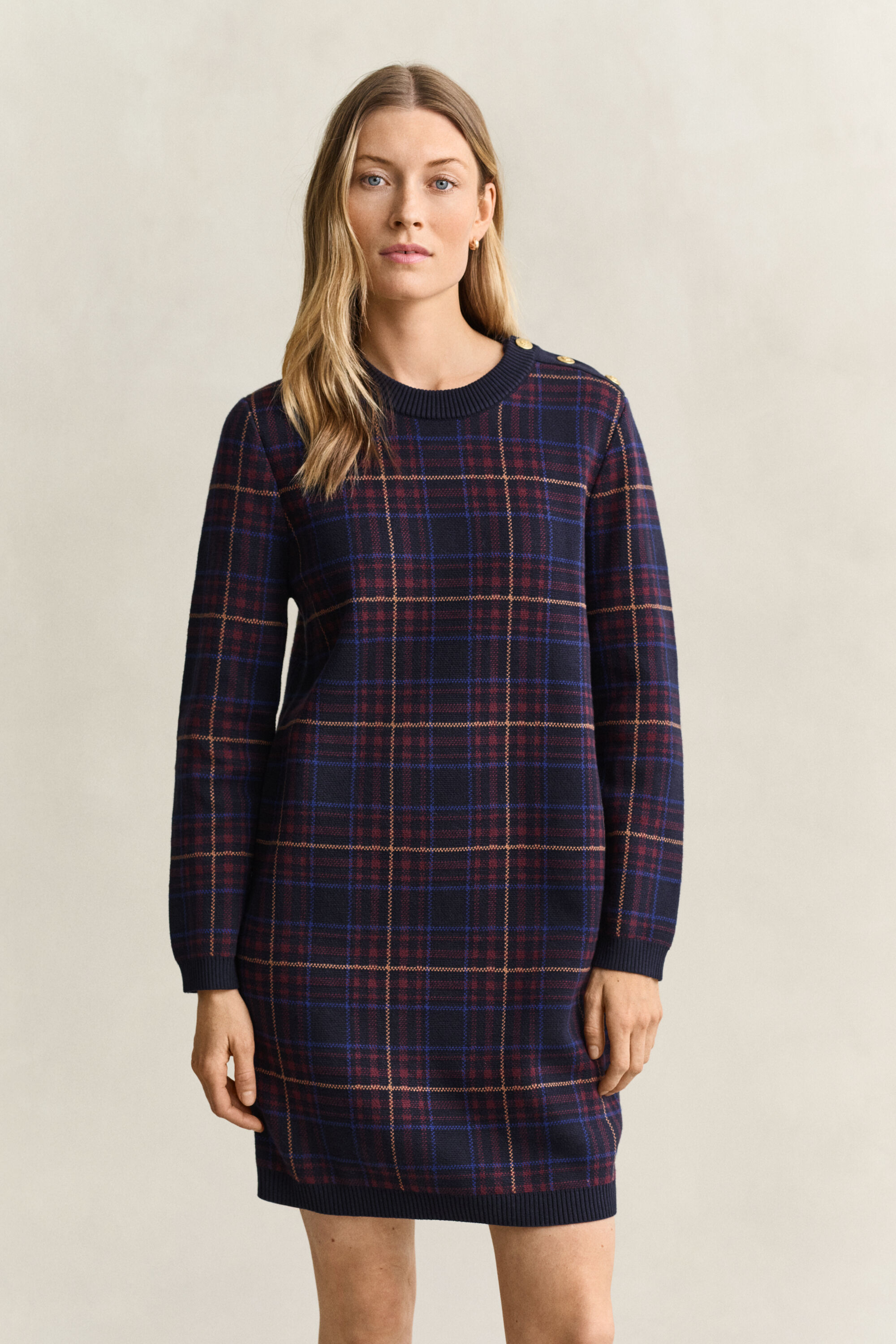 Vestido de malha com padrão de xadrez