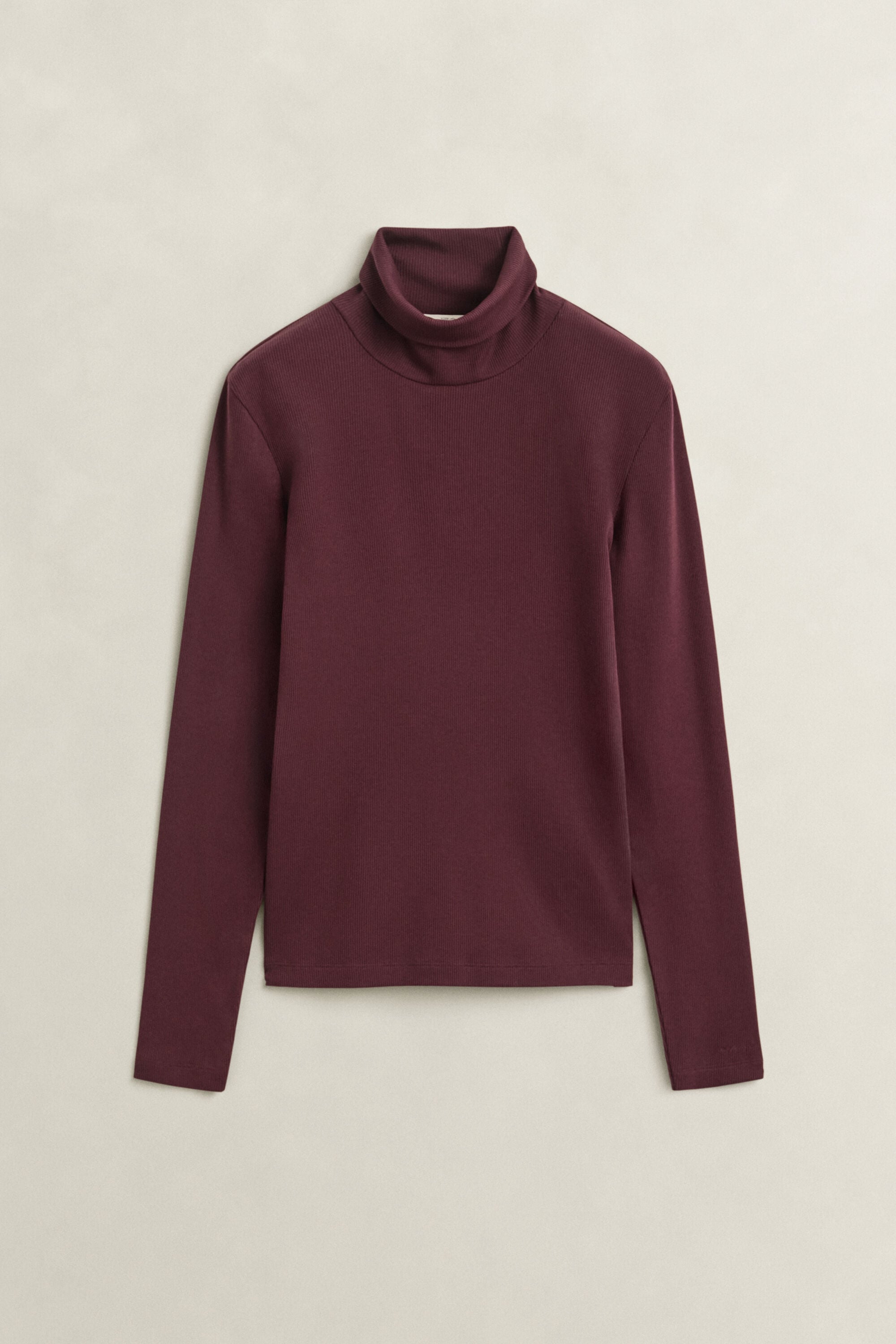 Camisola de gola alta canelada