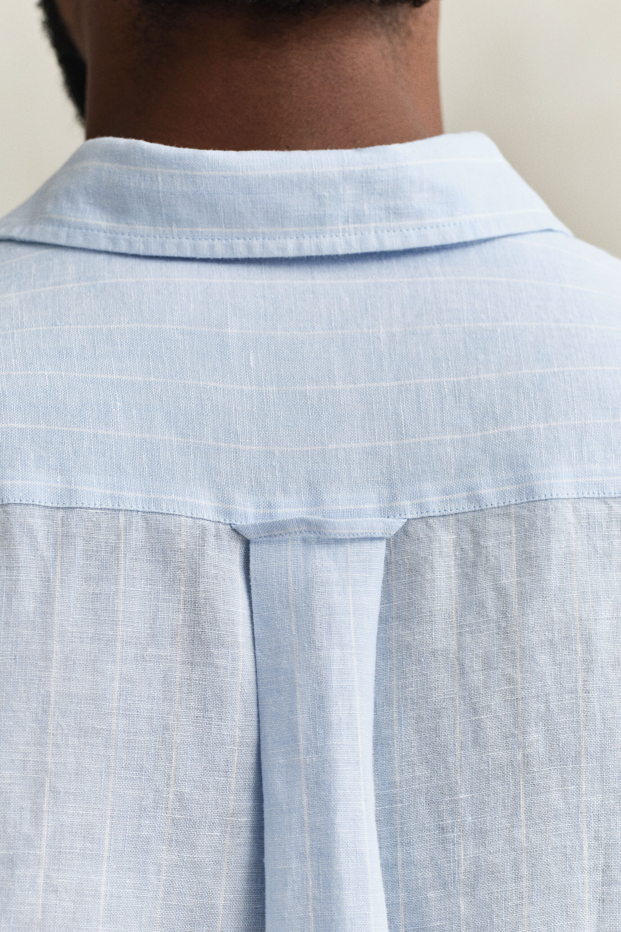 Camisa de linho às riscas