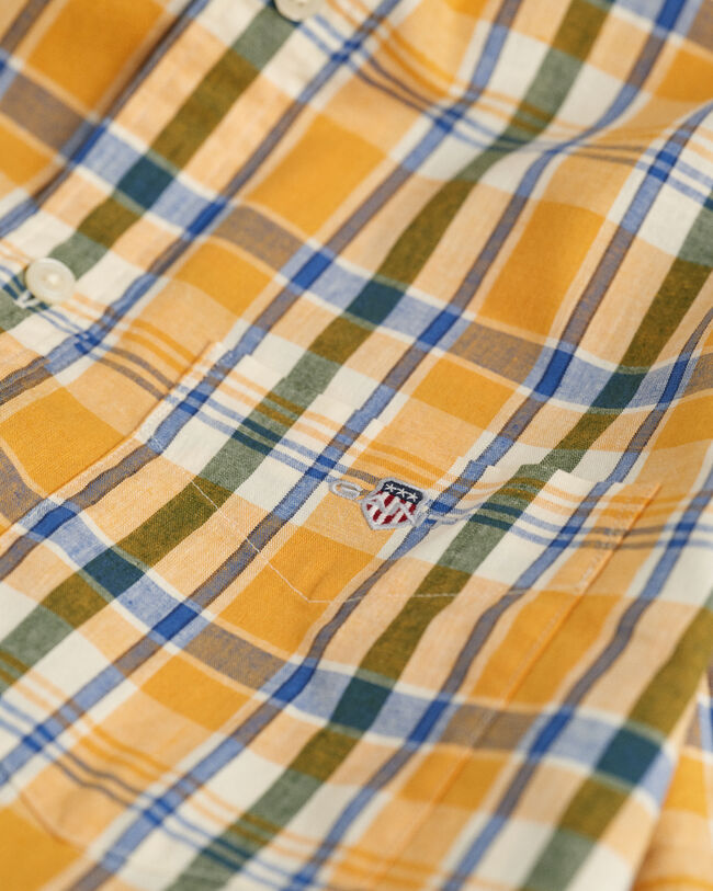 Camisa de manga curta em linho e algodão com padrão de xadrez regular fit