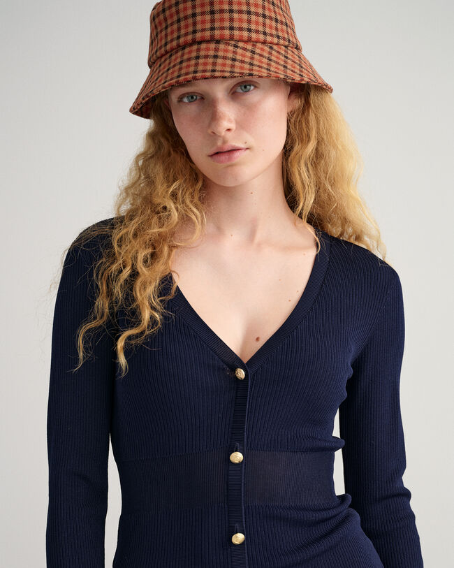 Camisola estilo casaco de malha canelada