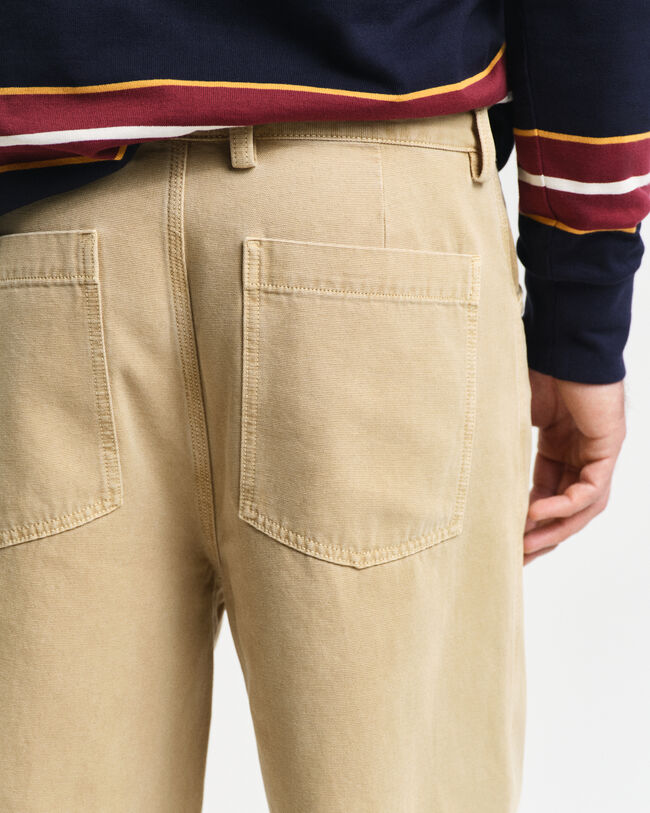 Calças em lona relaxed fit