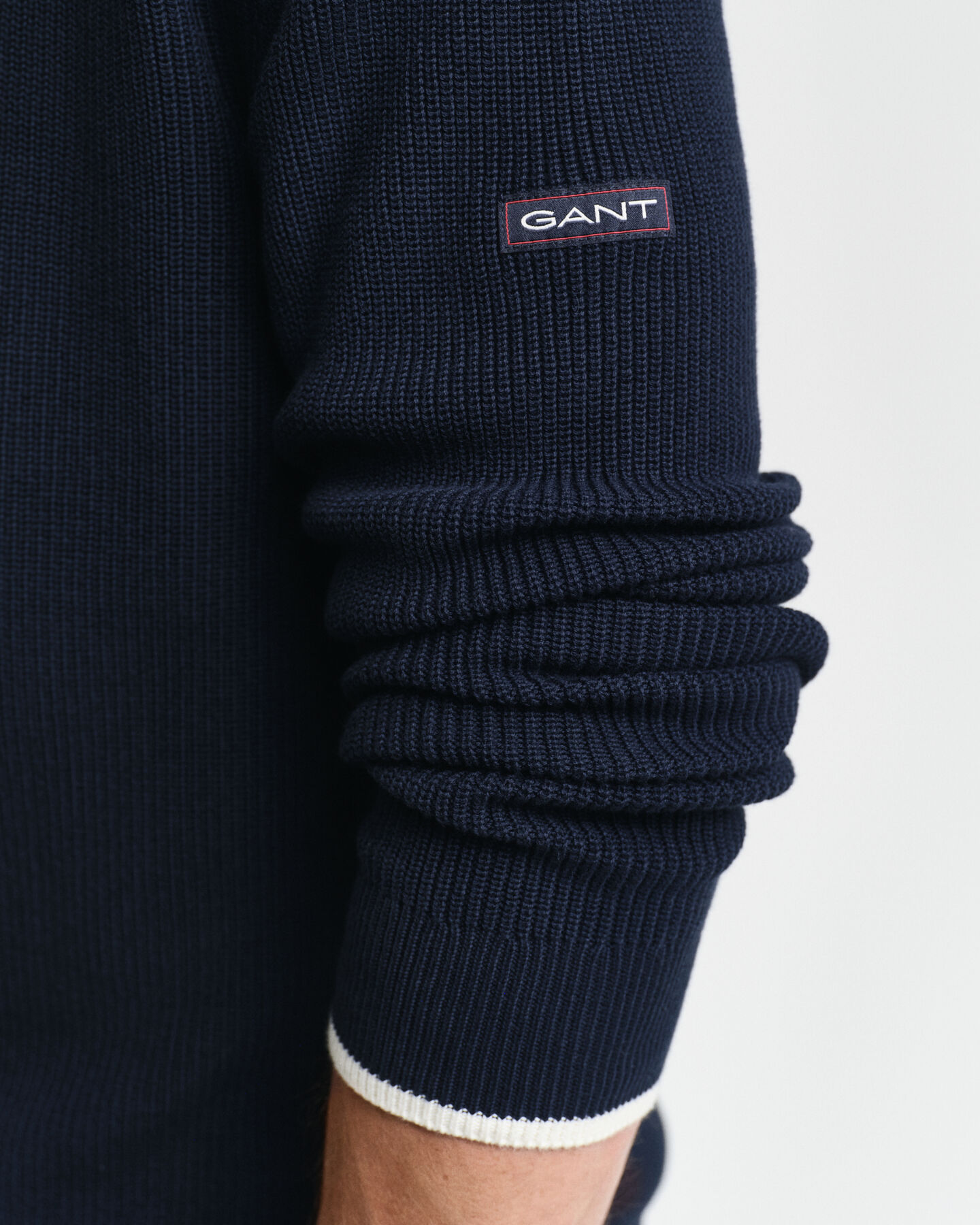 Camisola de malha com decote redondo em algodão canelado