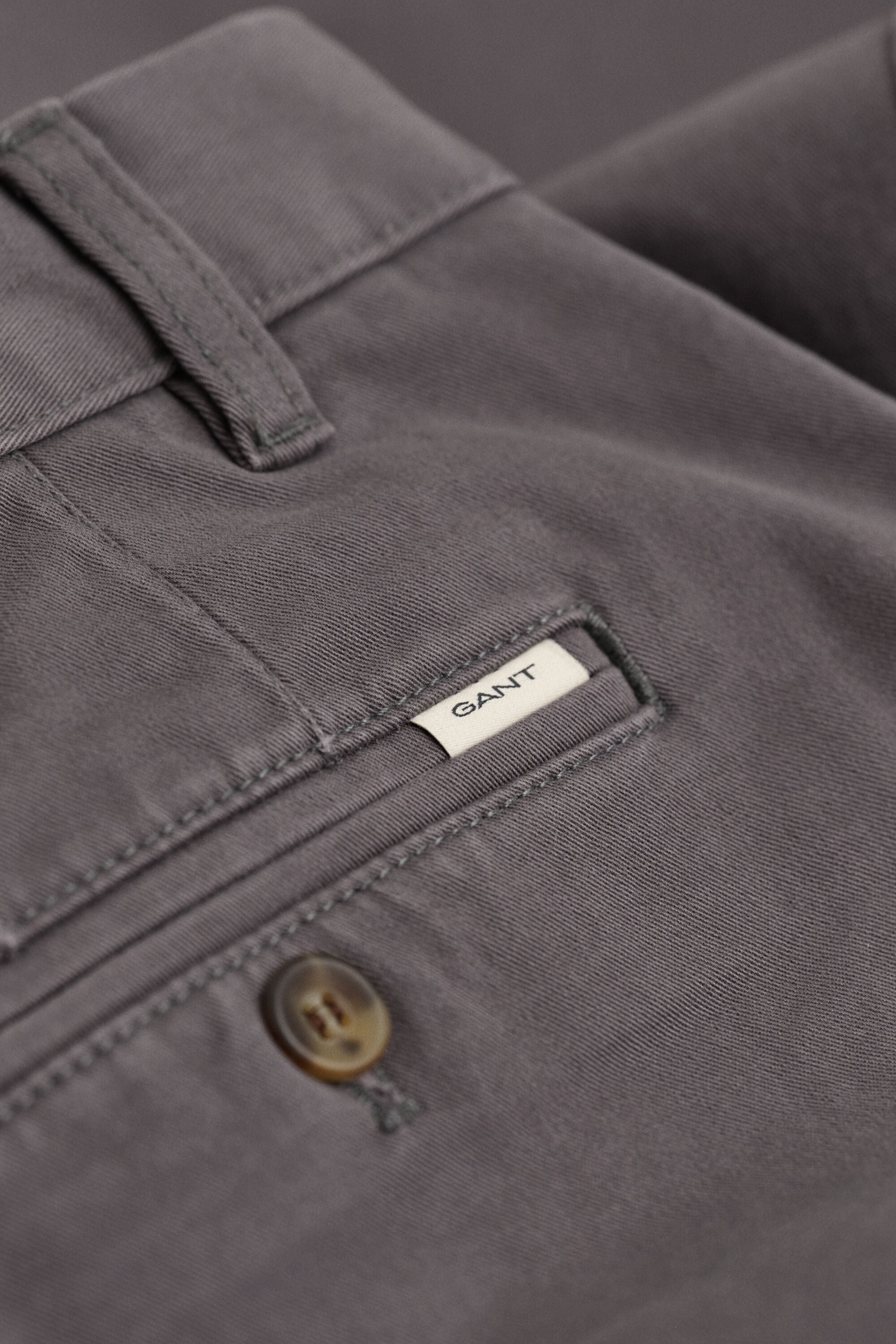 Calças chino confortáveis regular fit