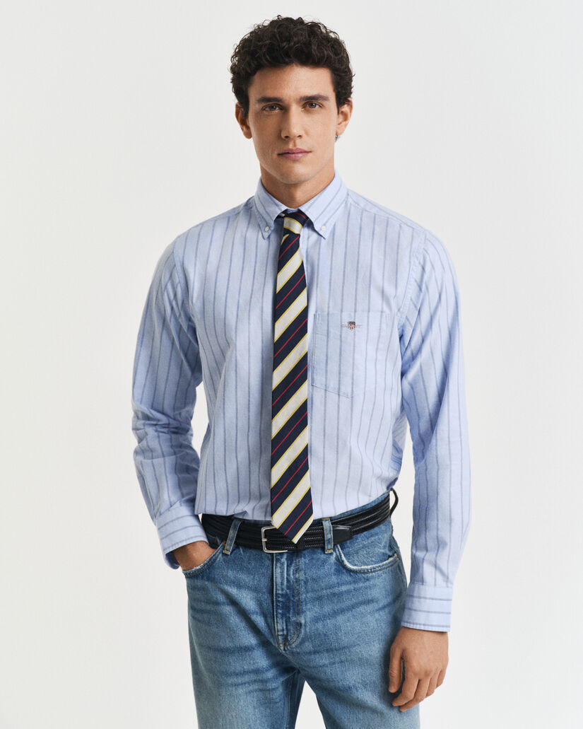 Camisa Oxford cl&aacute;ssica &agrave;s riscas regular fit
