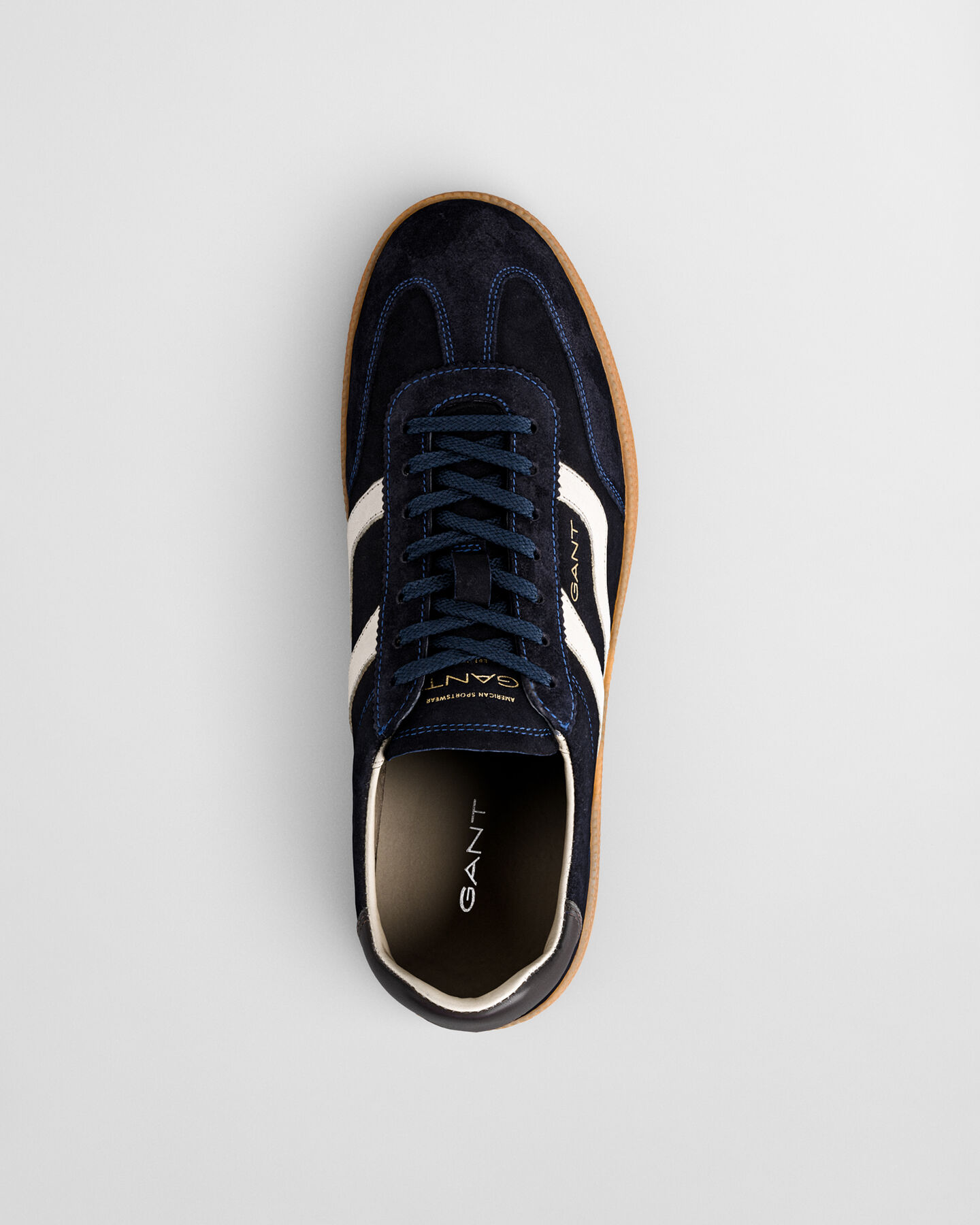 Ténis em camurça Cuzmo