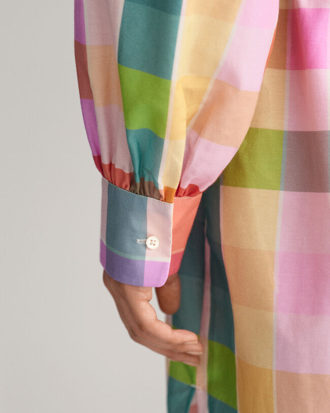 Vestido em seda e algod&atilde;o com padr&atilde;o de xadrez