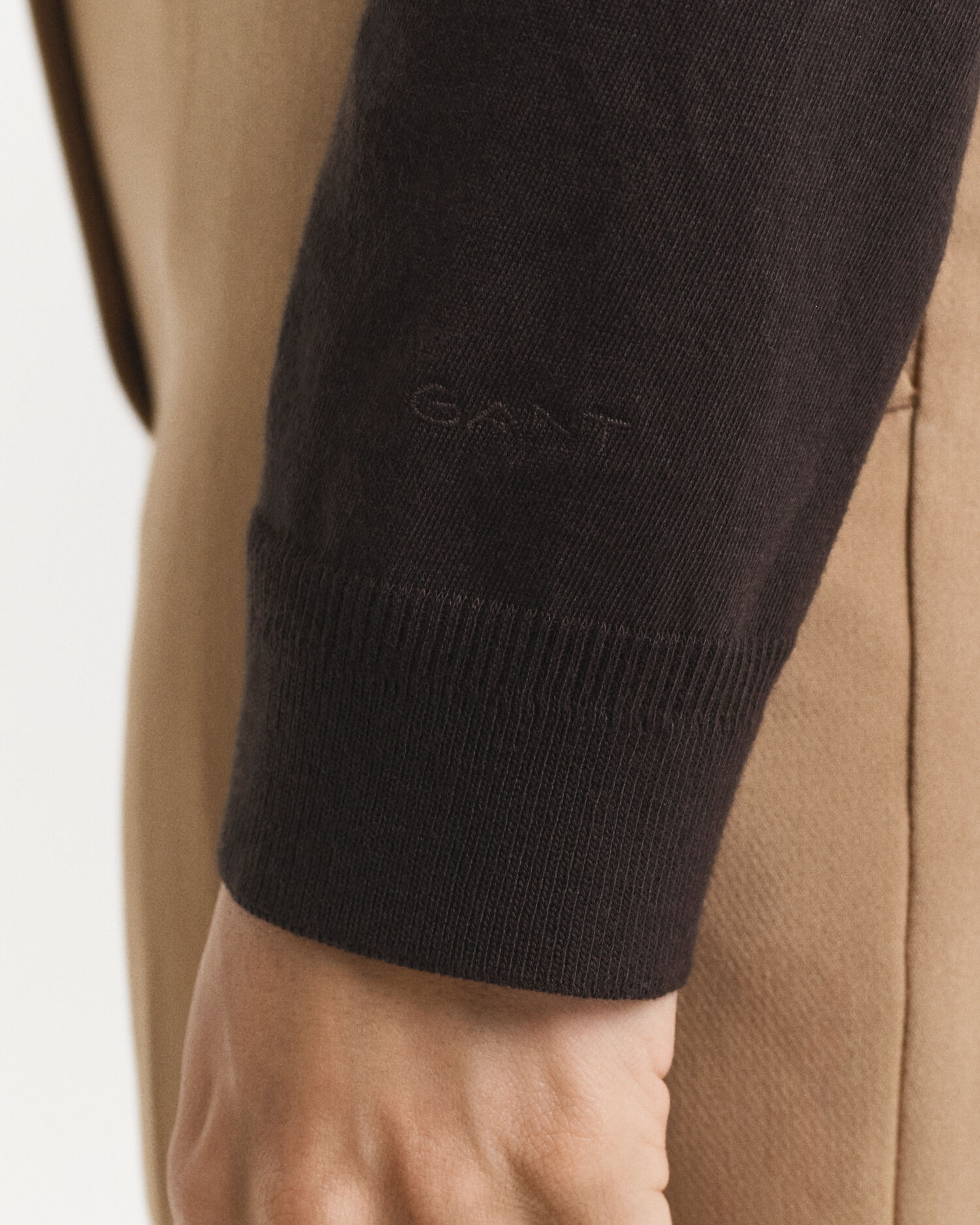 Polo de mangas compridas com botões