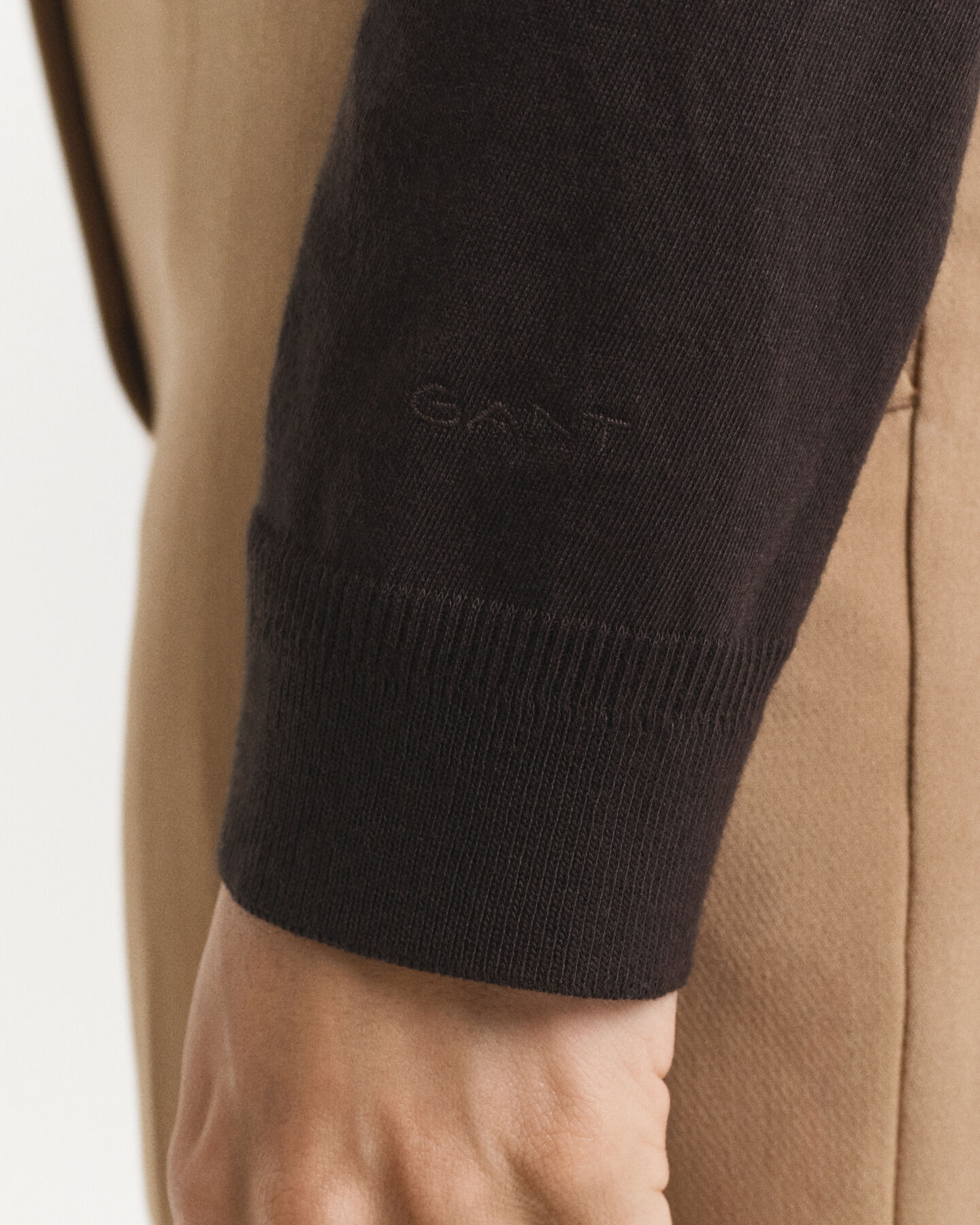 Polo de mangas compridas com botões