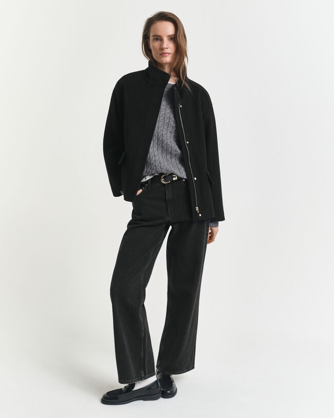 Casaco curto em lã com fecho de correr