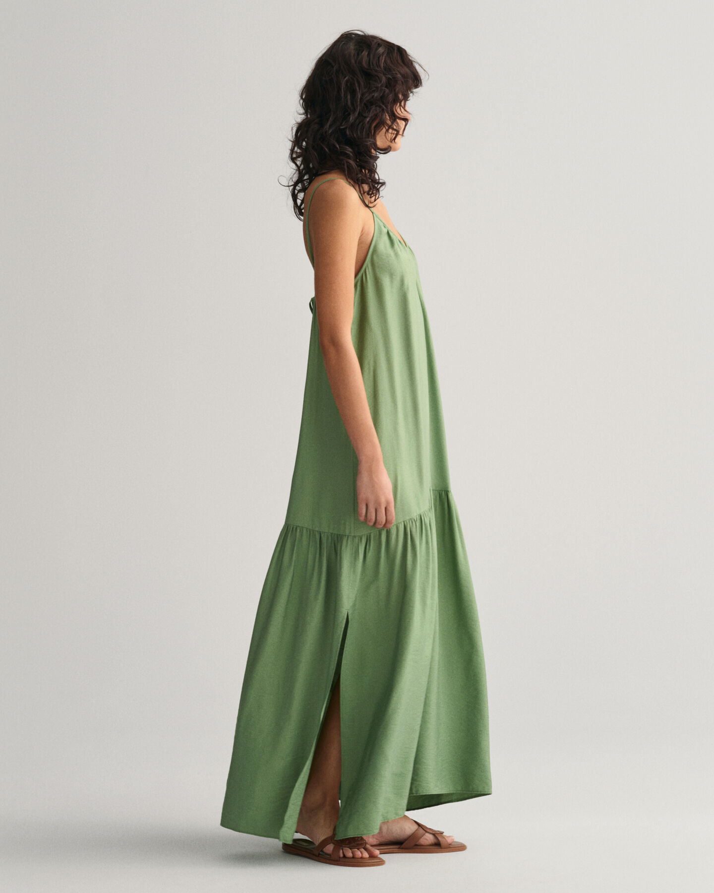 Vestido de al&ccedil;as maxi