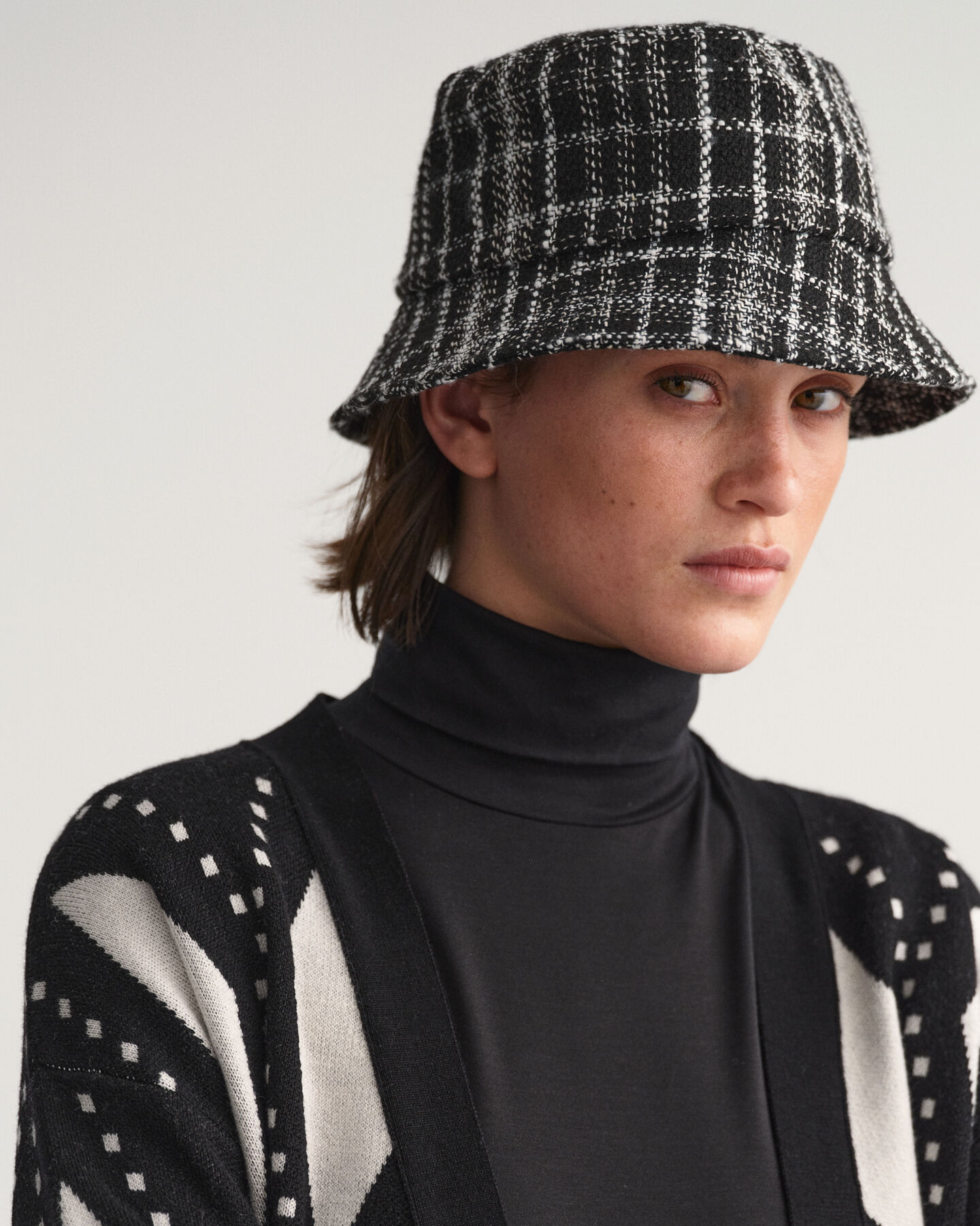 Casaco de malha com decote em V Argyle