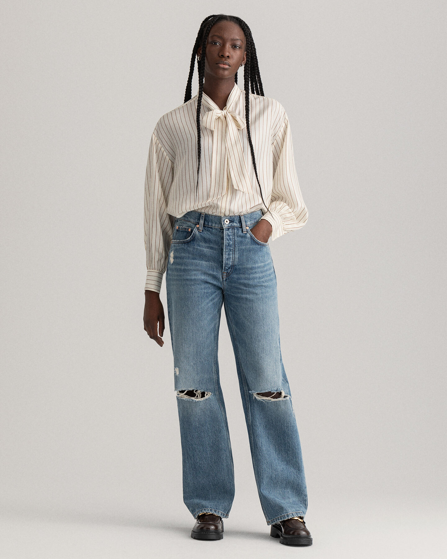 Camisa de seda com la&ccedil;o Pinstripe