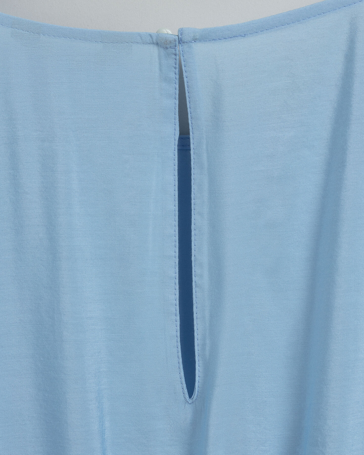 Vestido com mangas volumosas Flounce