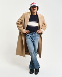 Sobretudo em lã com frente de trespasse