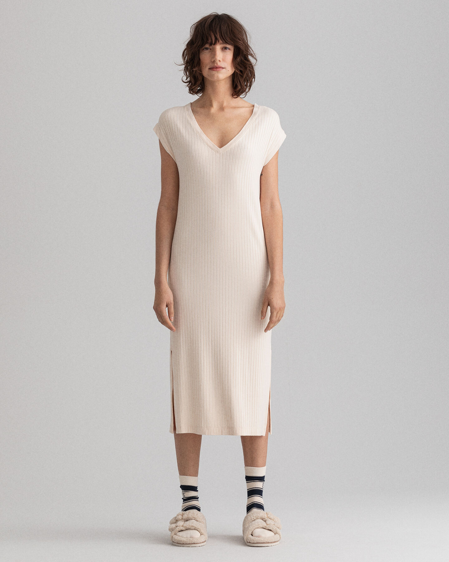 Vestido em jersey com aberturas Detail