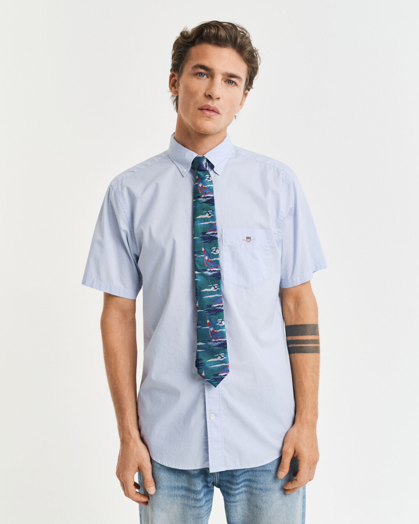 Camisa de manga curta em popelina clássica regular fit