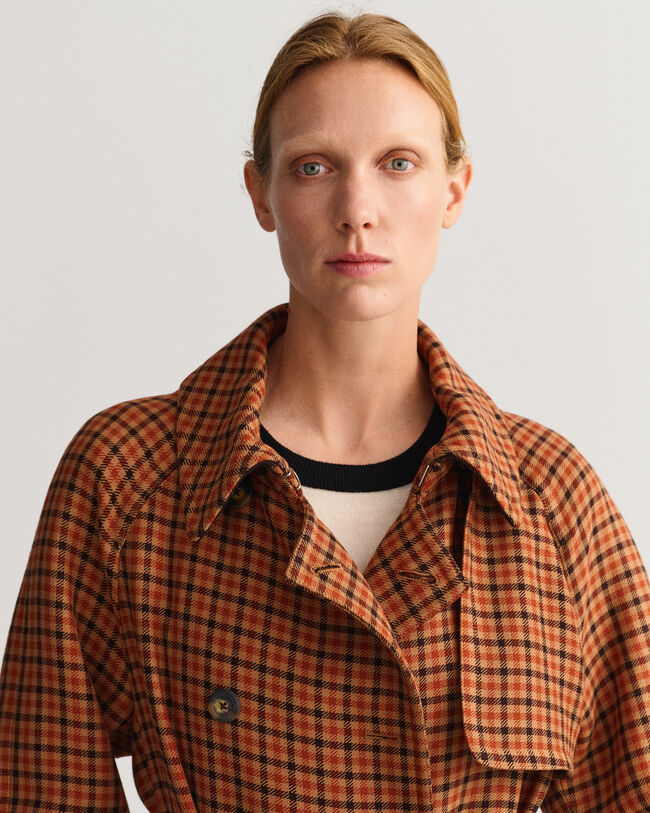 Gabardina com padrão de xadrez