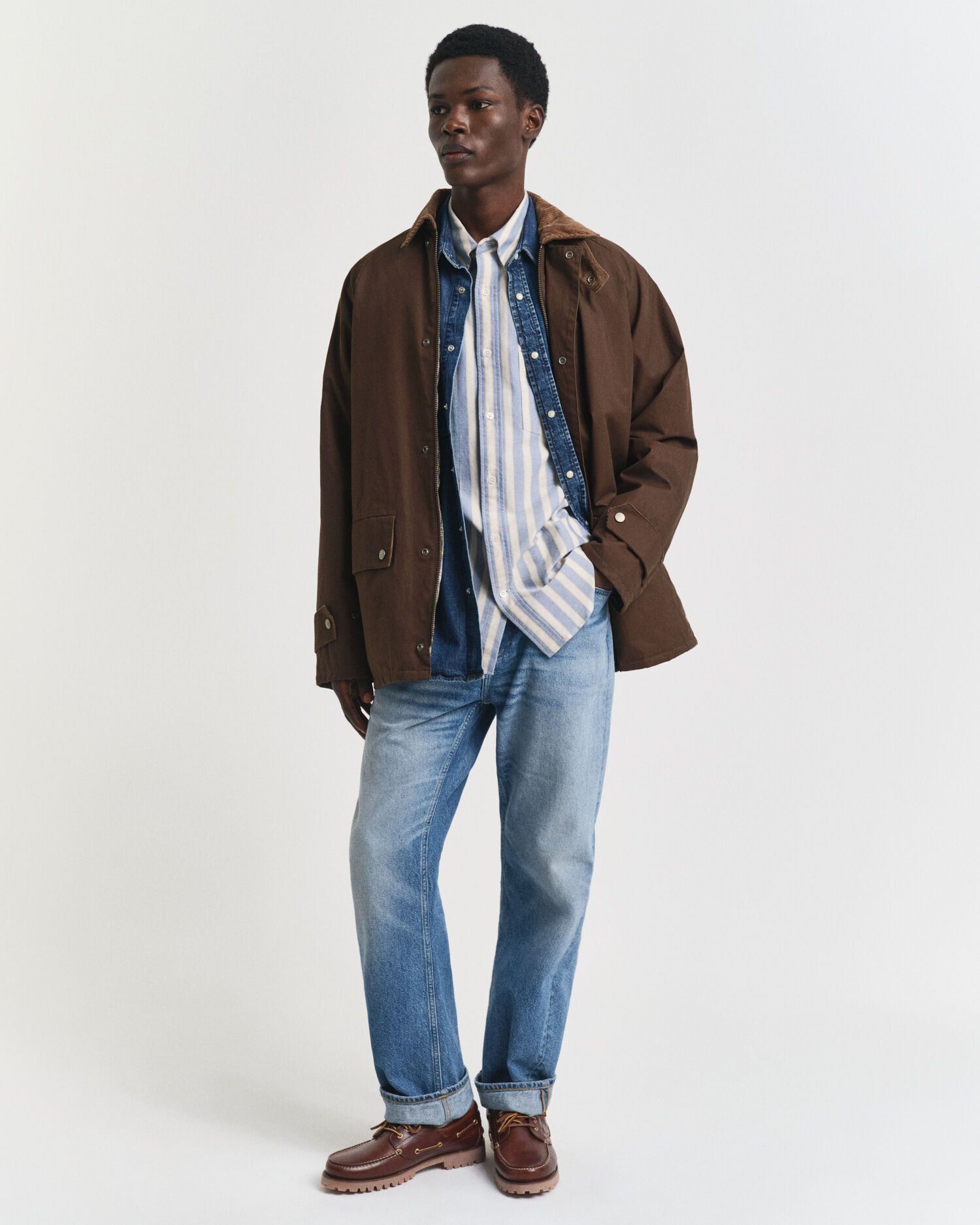 Casaco rústico com acabamento encerado