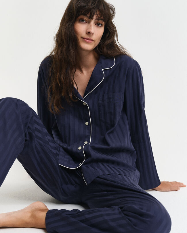 Caixa de presente com pijama