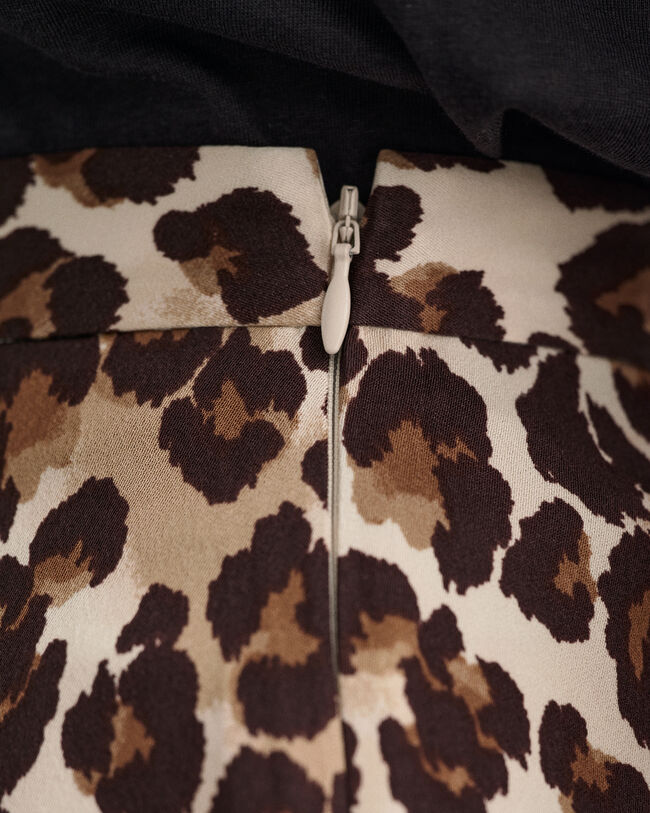 Saia com estampado de leopardo