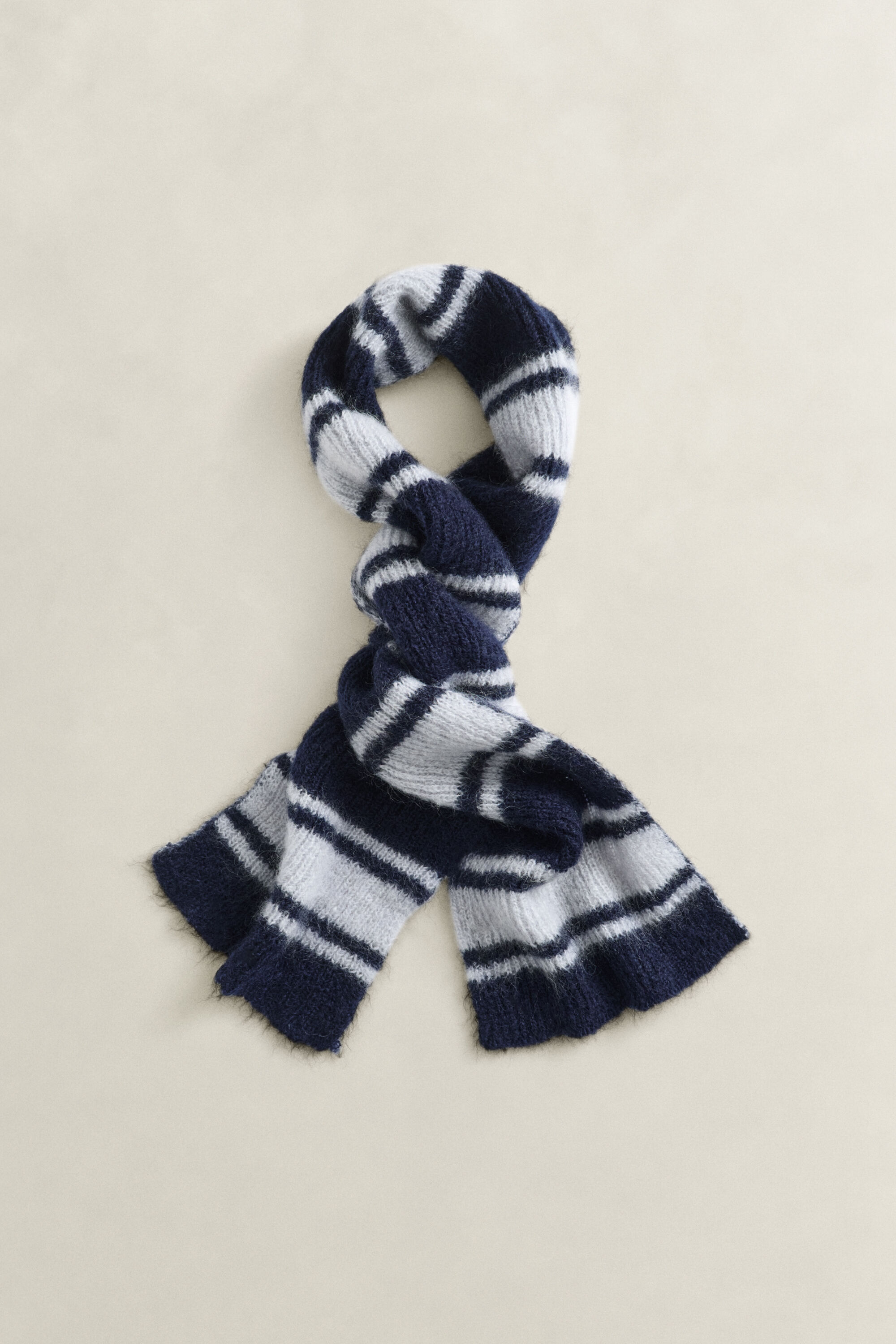 Cachecol em mohair às riscas