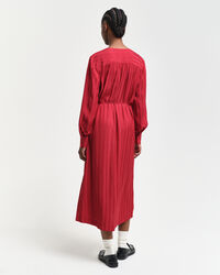 Vestido-camisa em cetim &agrave;s riscas