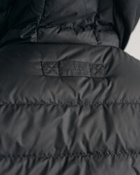 Blusão de penas com capuz leve