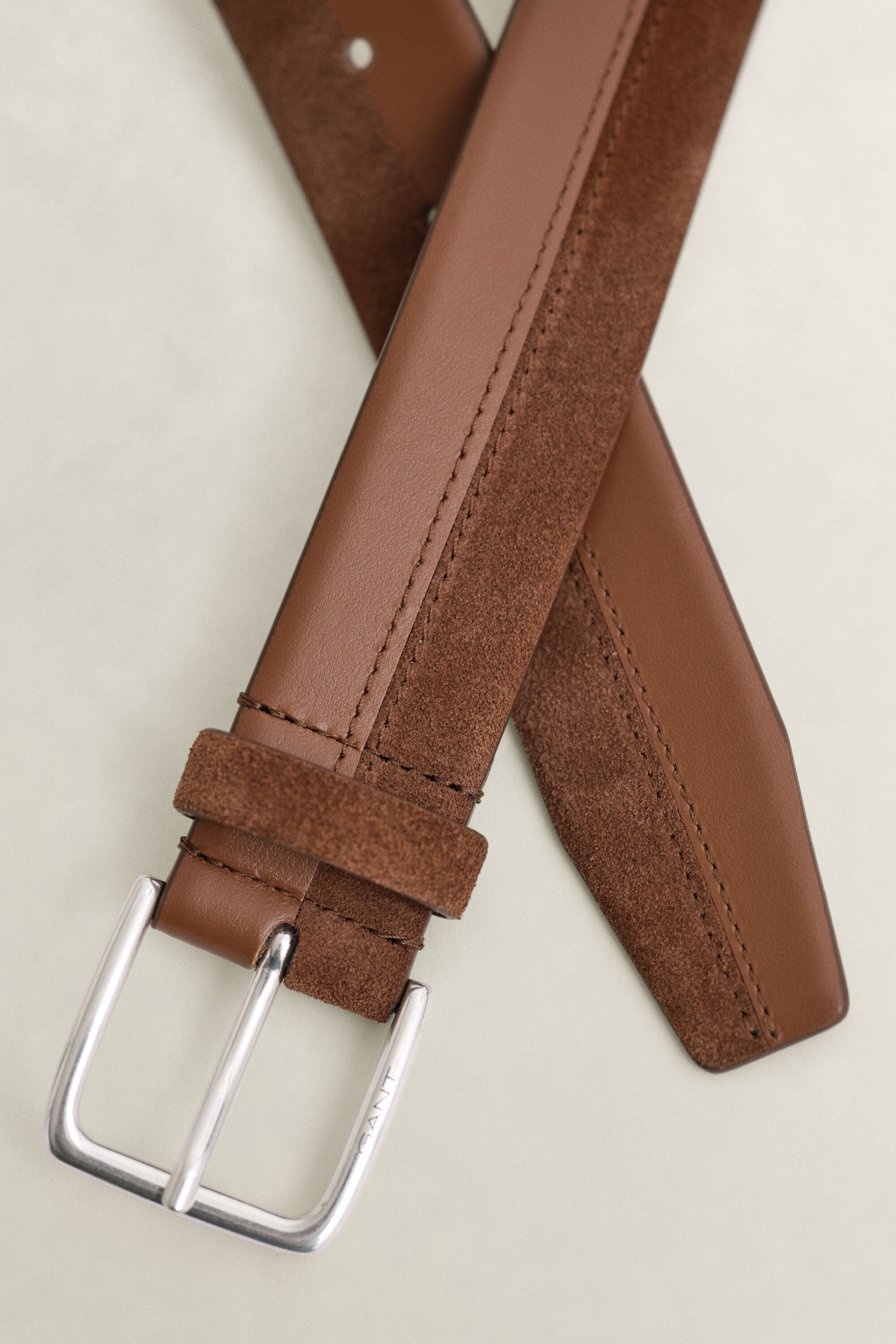 Cinto em mistura de pele e camurça
