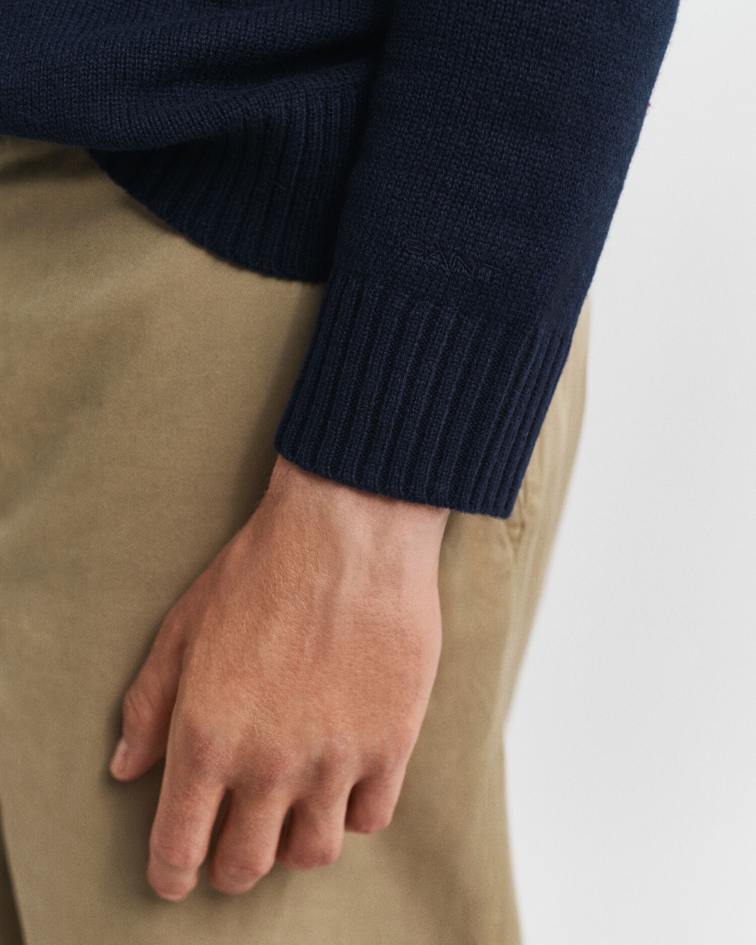 Sweatshirt com capuz em mistura de caxemira