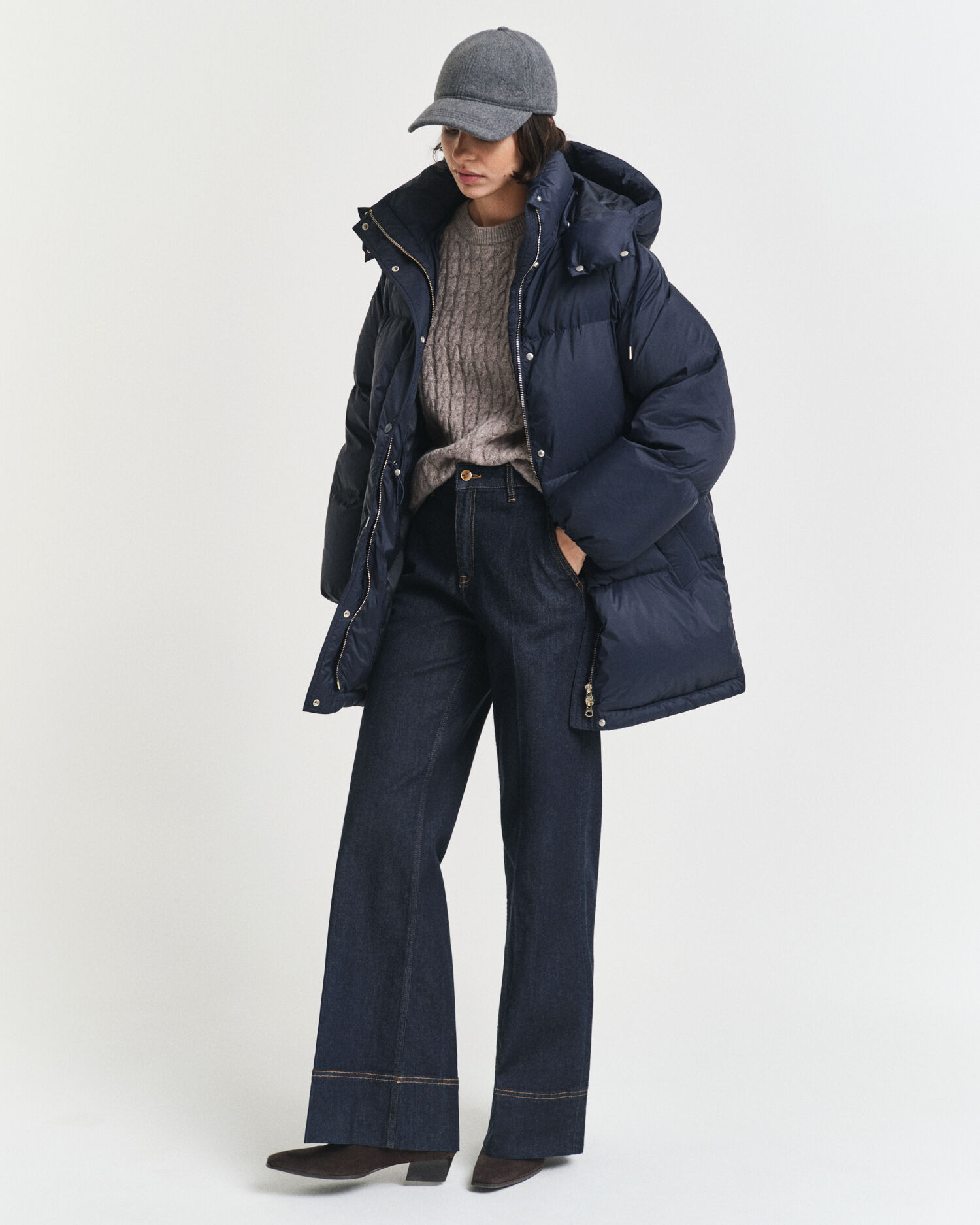 Blusão de penas com comprimento médio