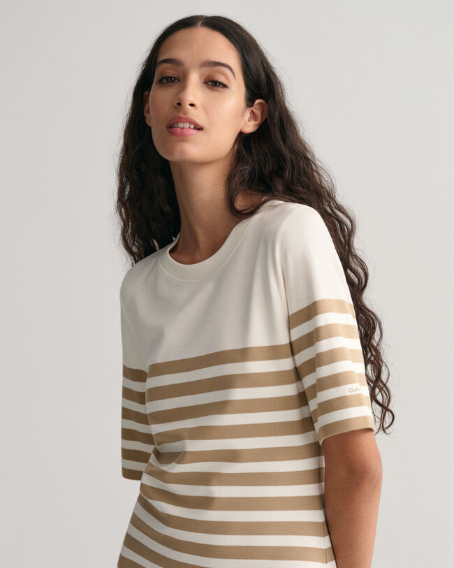 Vestido t-shirt &agrave;s riscas