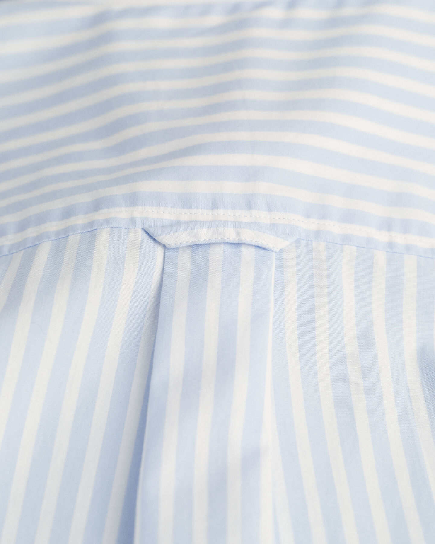 Camisa em popelina às riscas Classic regular fit