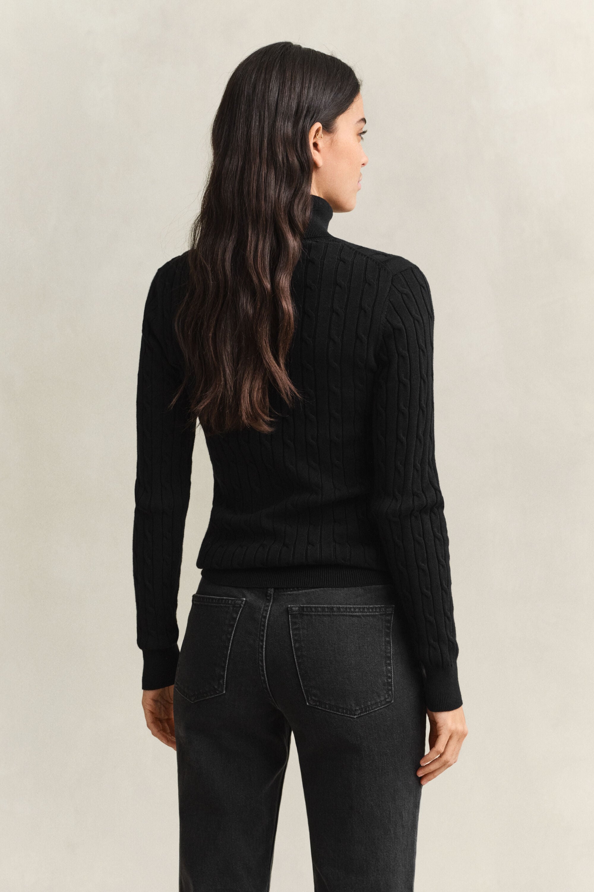 Camisola de gola alta em malha entrançada de algodão com elastano