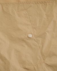 Casaco Windbreaker compactável leve