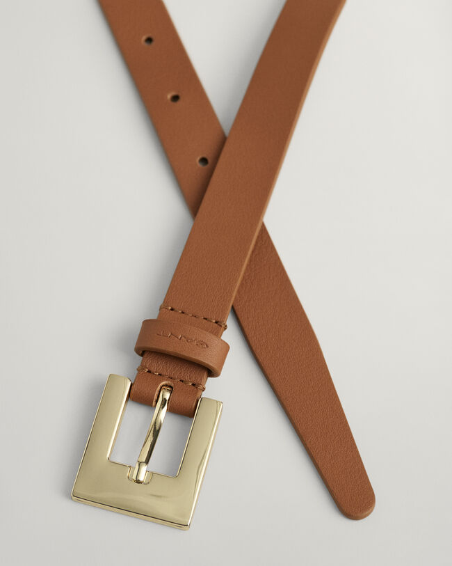Cinto fino com fivela quadrada