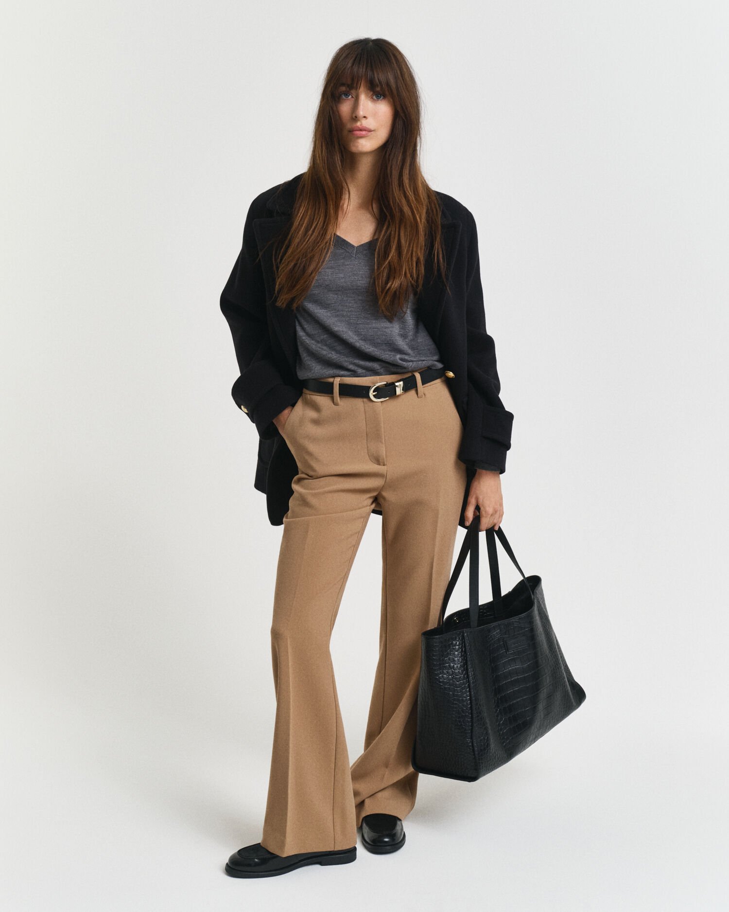 Pullover com decote em V em lã de merino extrafina