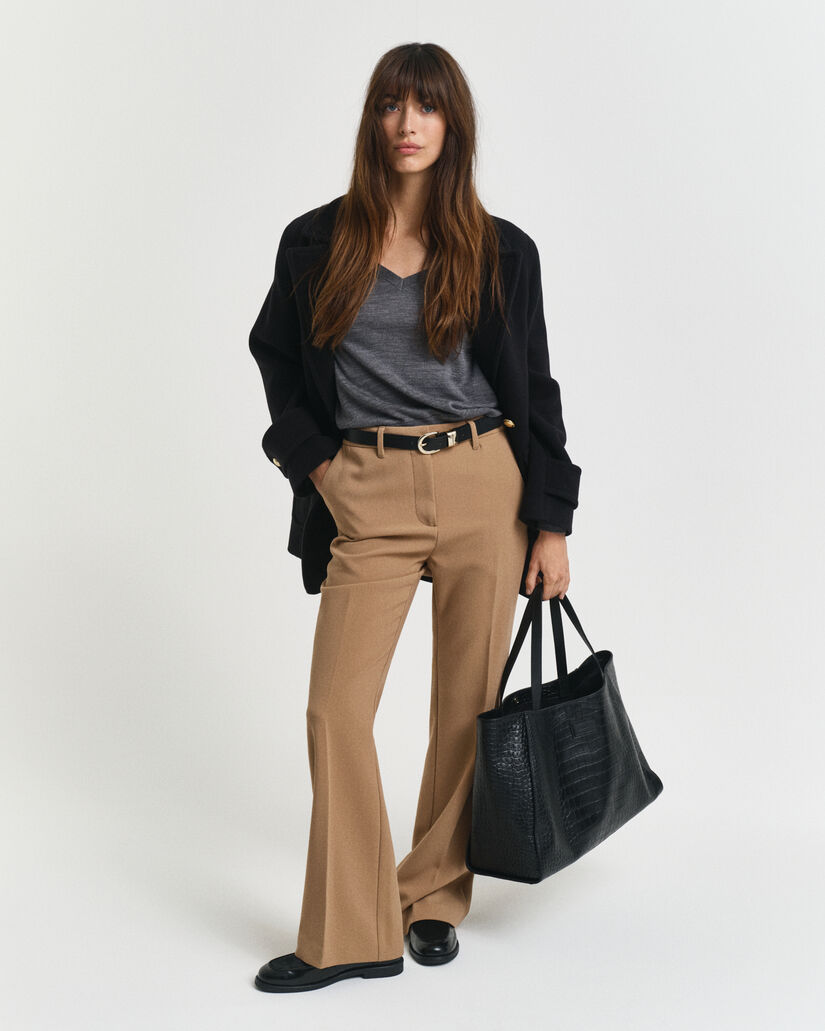 Pullover com decote em V em lã de merino extrafina