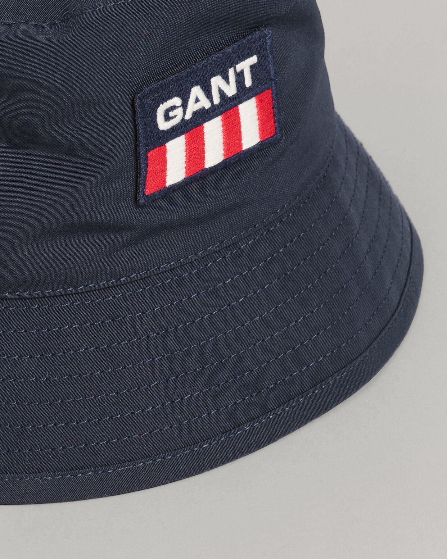 Chapéu em poliéster