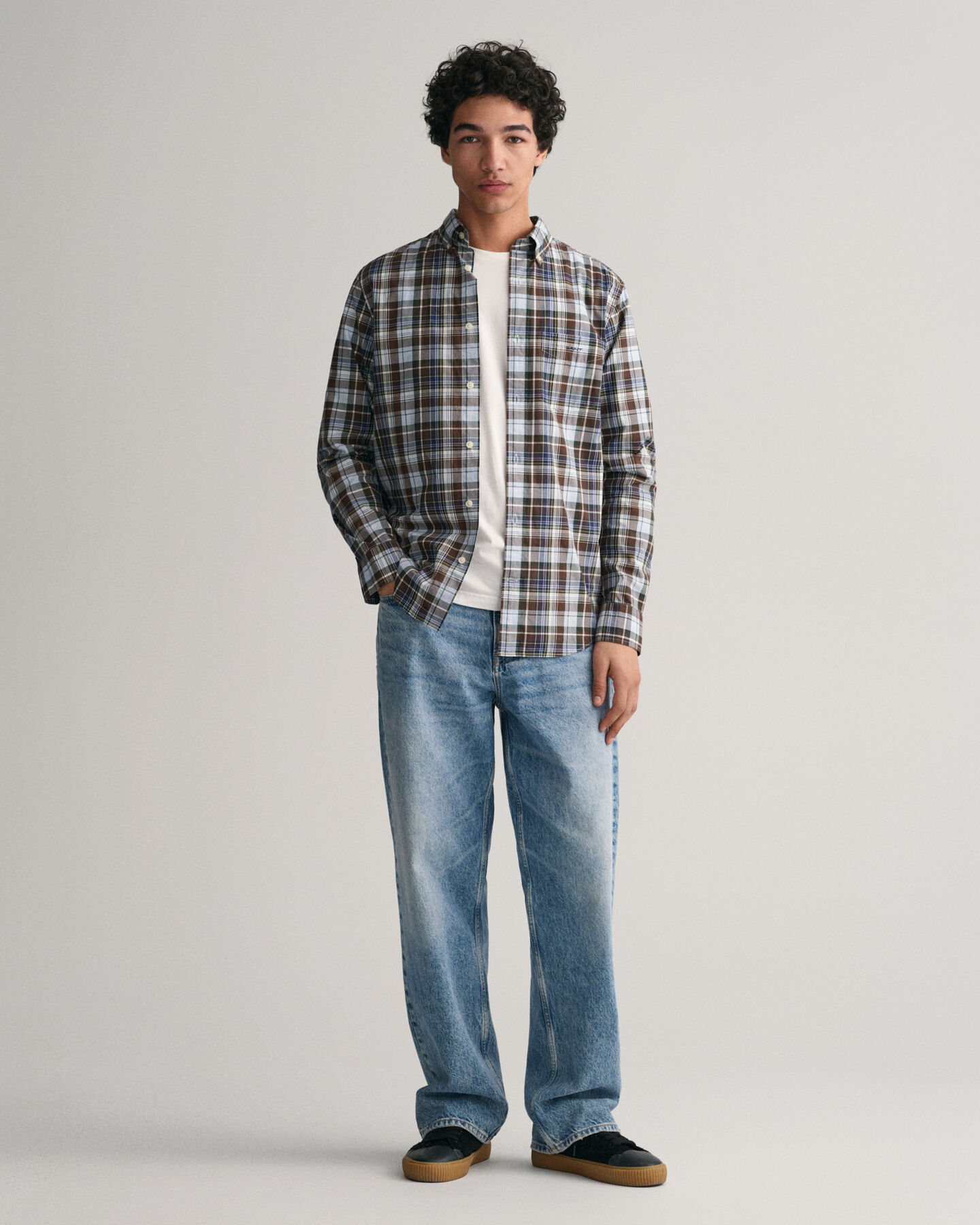 Camisa em popelina com padr&atilde;o axadrezado m&eacute;dio regular fit