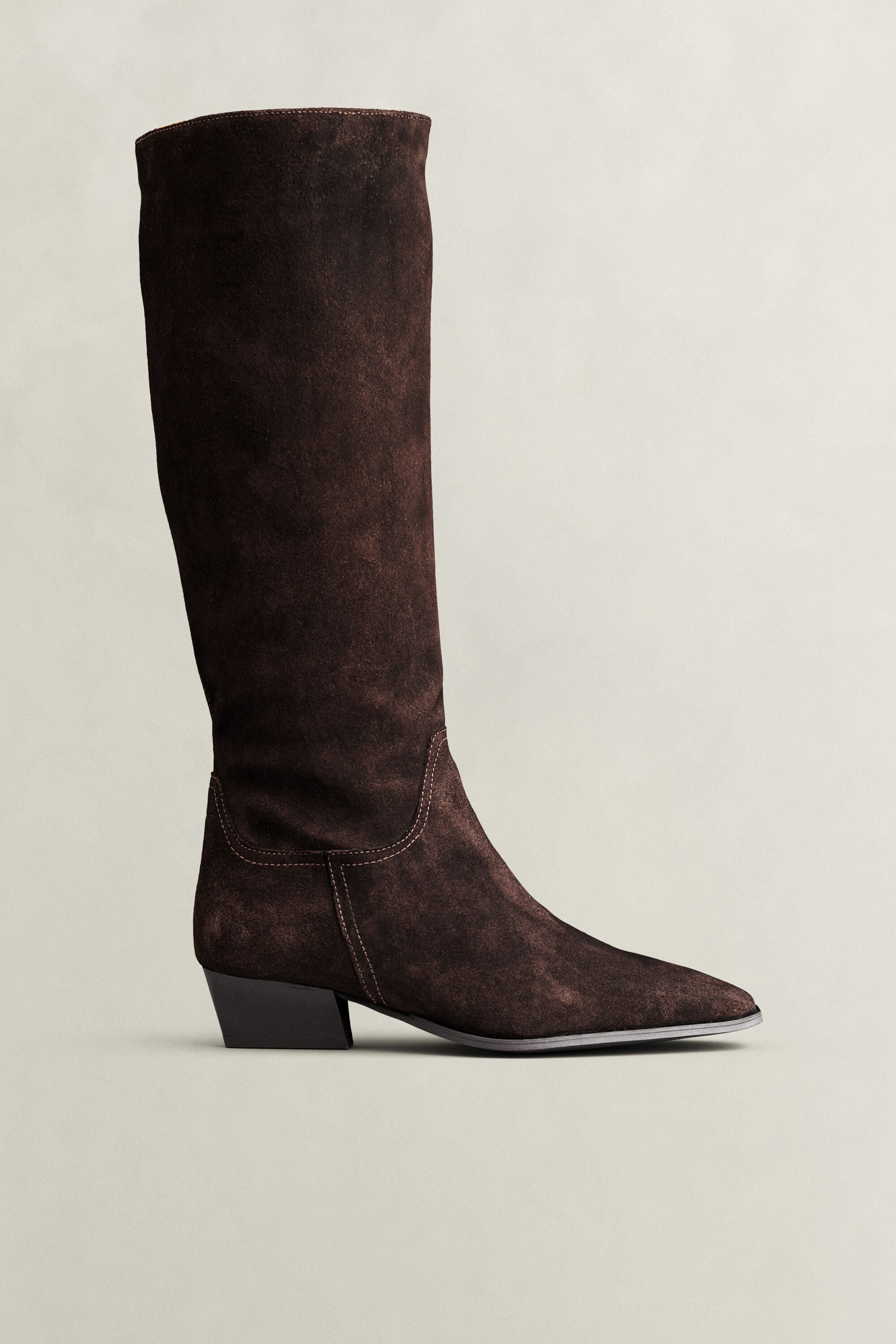 Botas de cano alto em camurça Bassotte