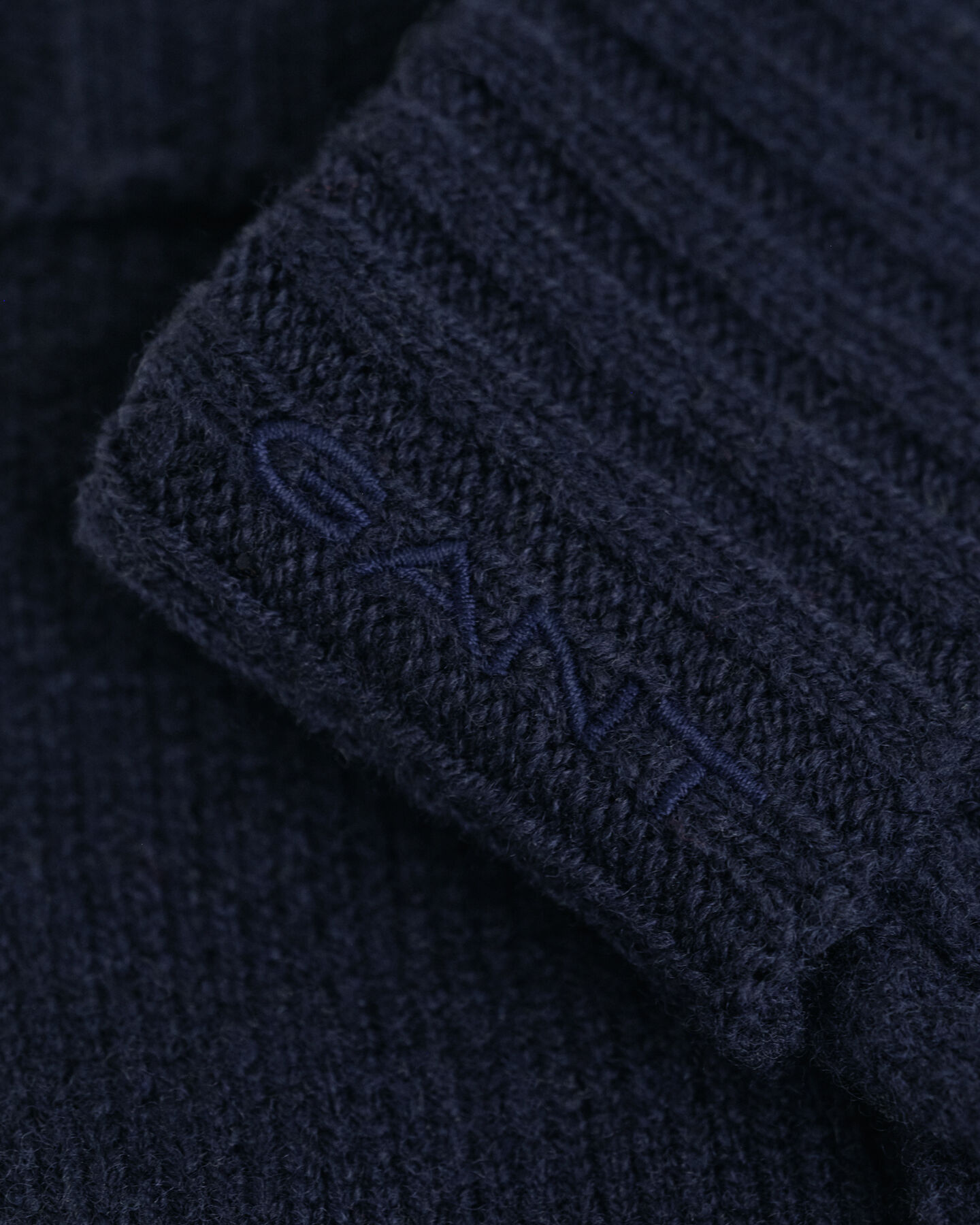 Luvas em malha entrançada de lã