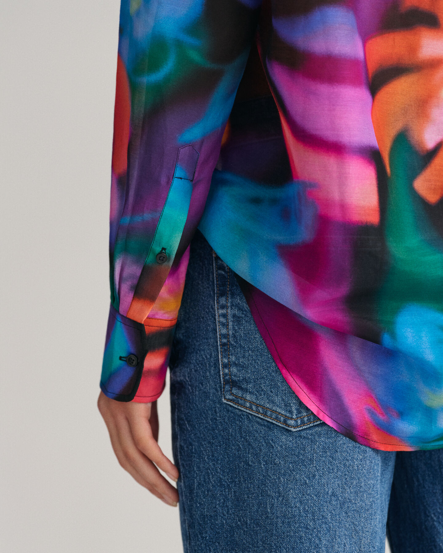 Camisa em seda e algod&atilde;o com estampado Floral relaxed fit