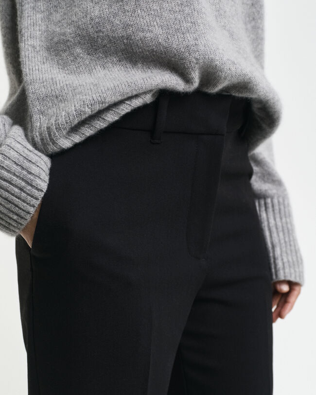 Calças evasê slim fit