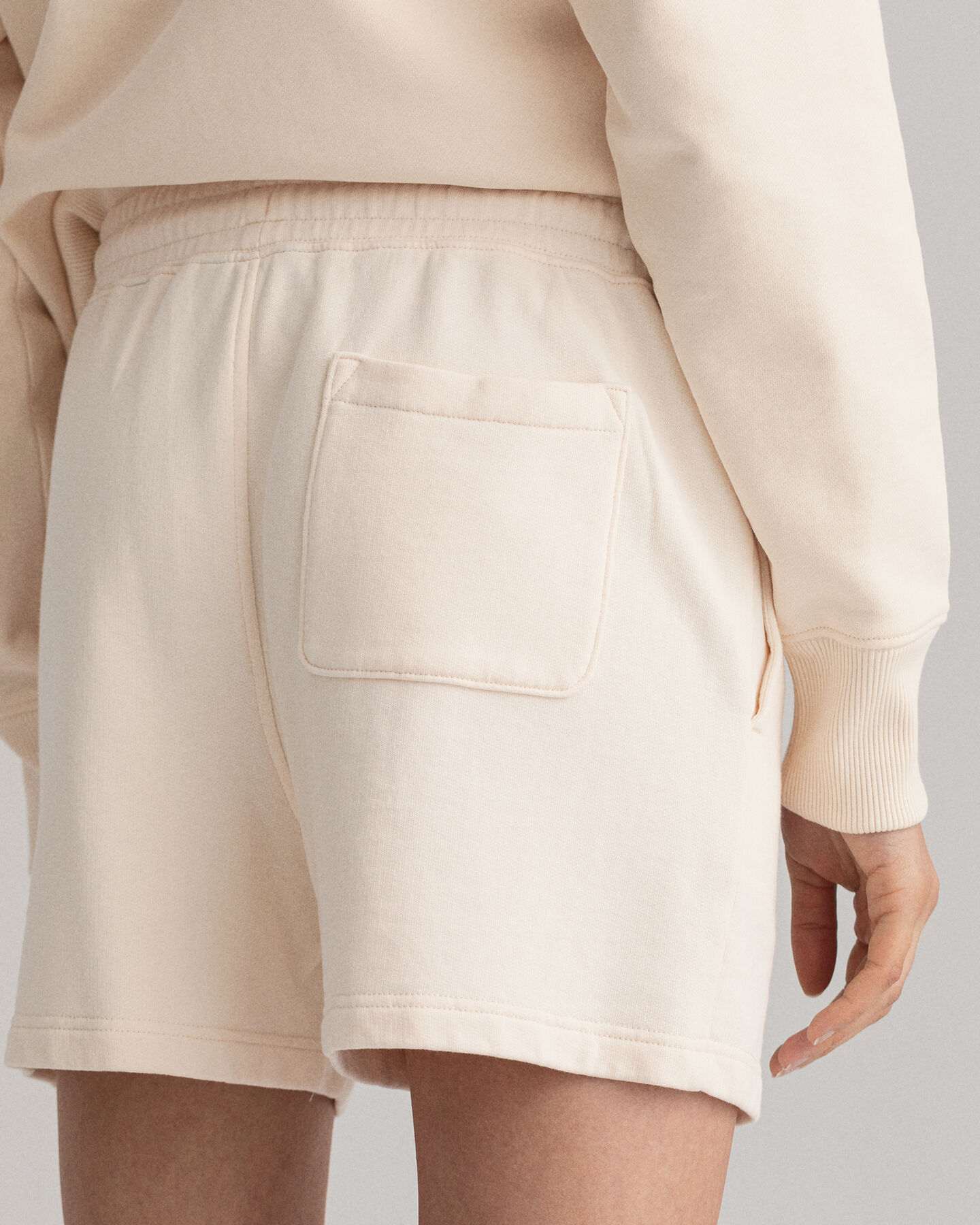 Cal&ccedil;&otilde;es Logo Retro Flag