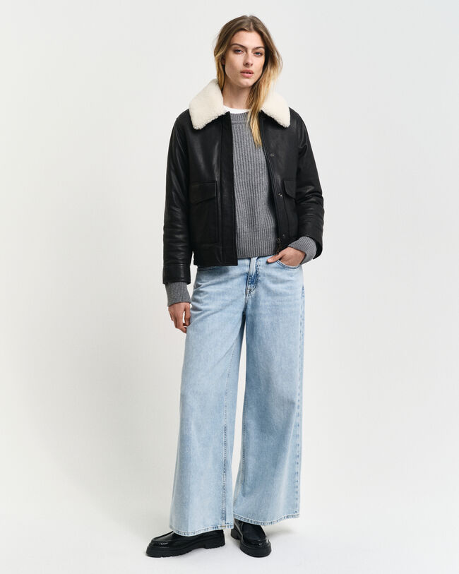 Camisola de malha canelada com decote redondo