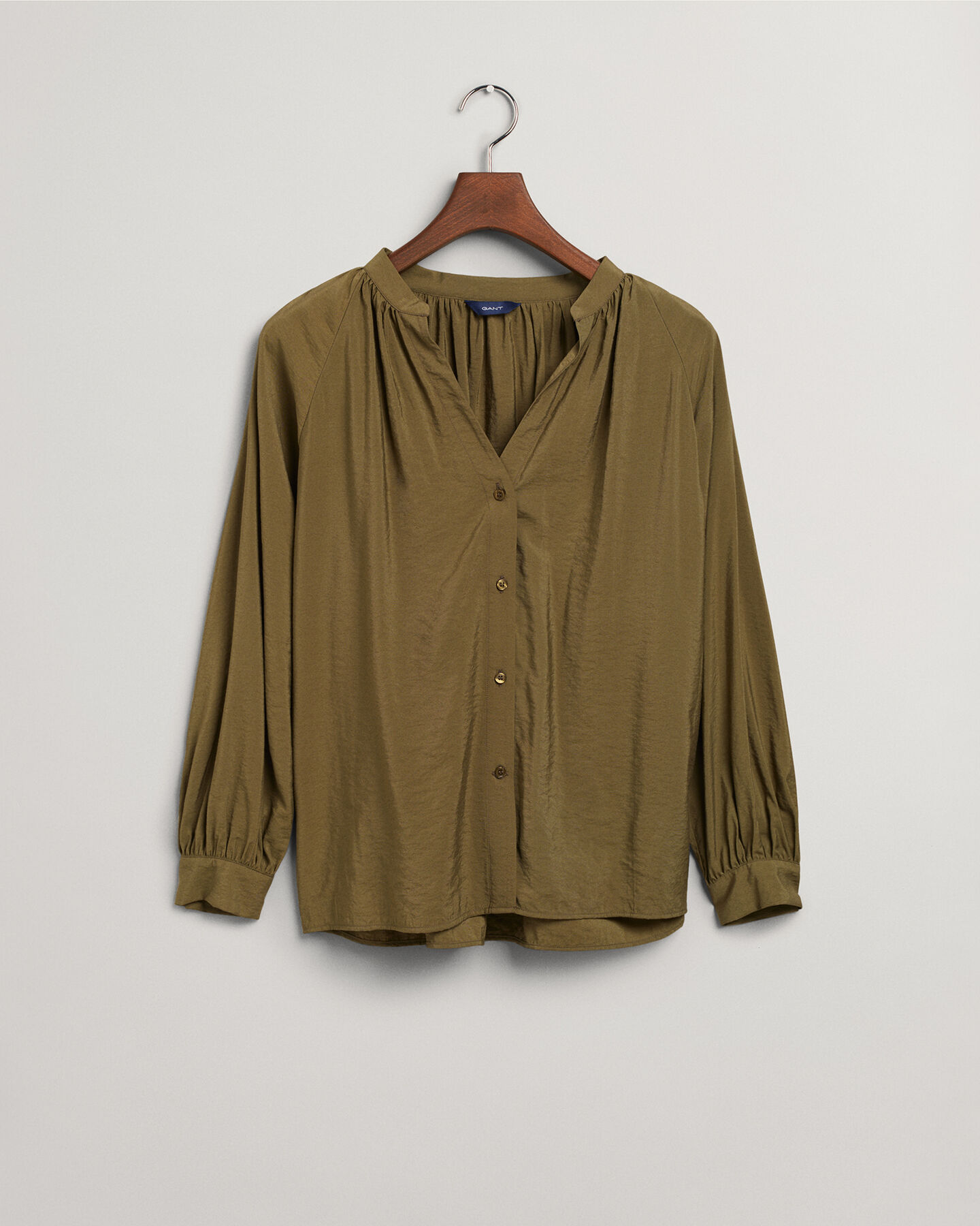 Blusa com gola estilo mao