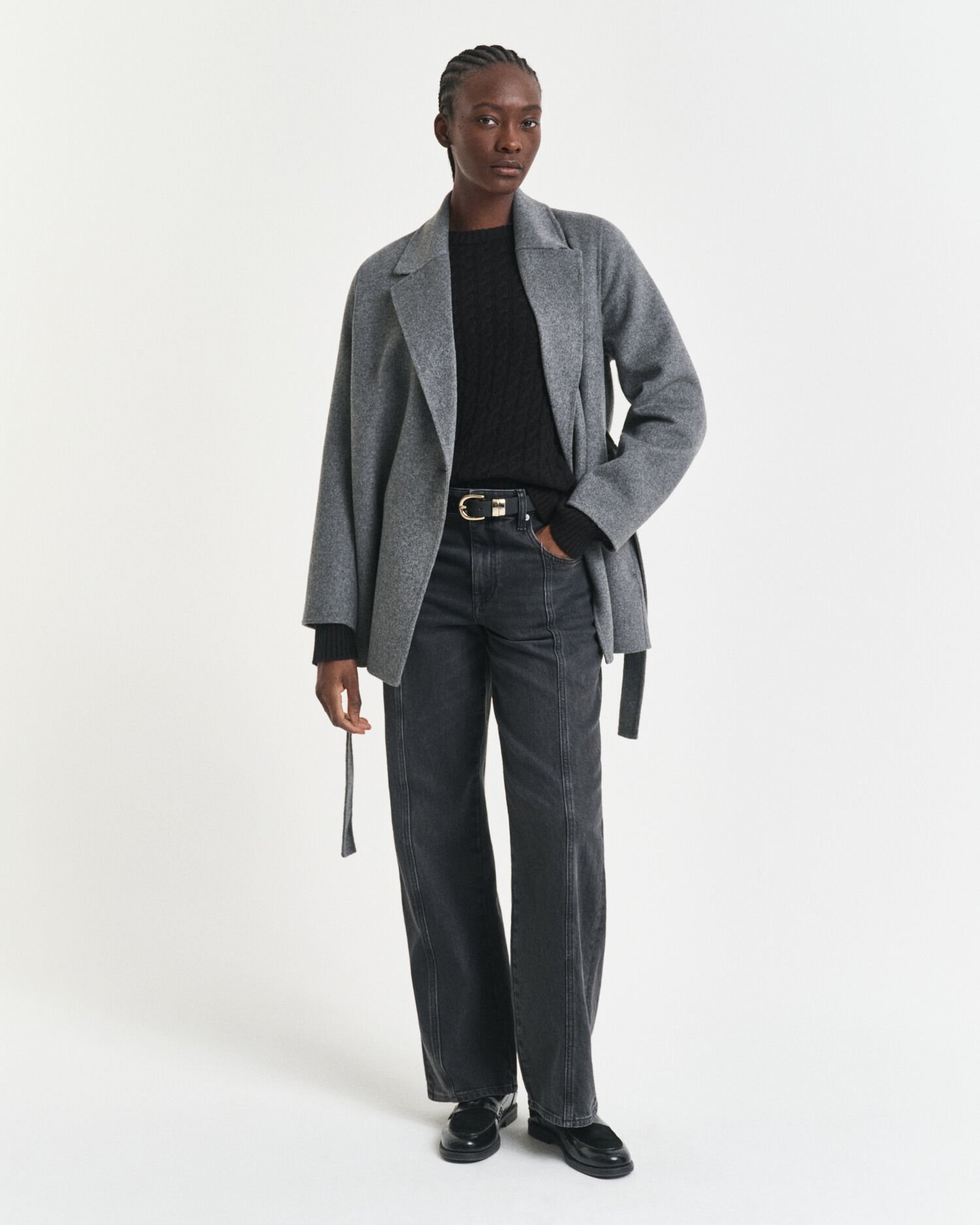 Camisola de malha entrançada com decote redondo em caxemira